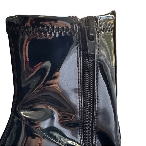 ALDO BLOCK HEEL ANKLE BOOTS WOMENS SZ 7 BLACK PATENT FINISH ZIPPER CLOSURE - Picture 2 of 16